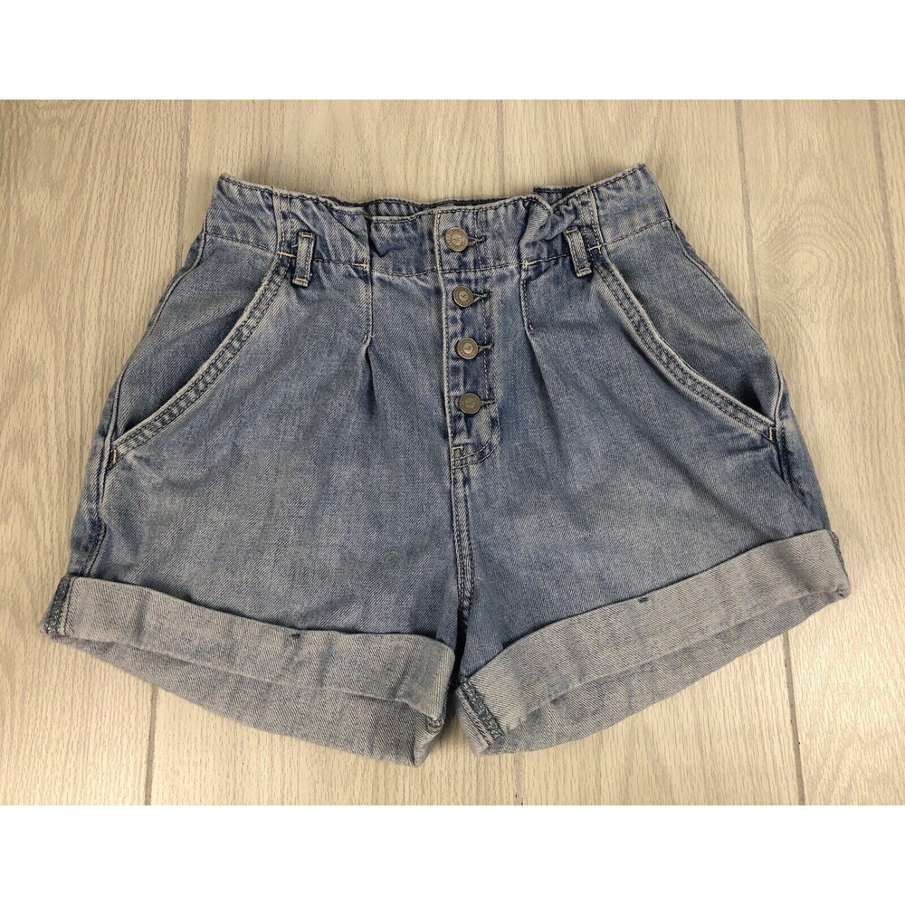 Hollister Curvy Ultra High-Rise Mom Short 3” Size 1/25 Light Blue Button Fly